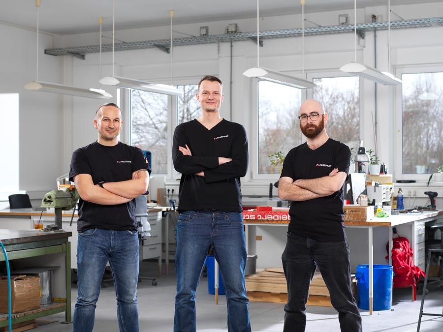 Team Endbearbeitung in der 3D Druck Zentrale 